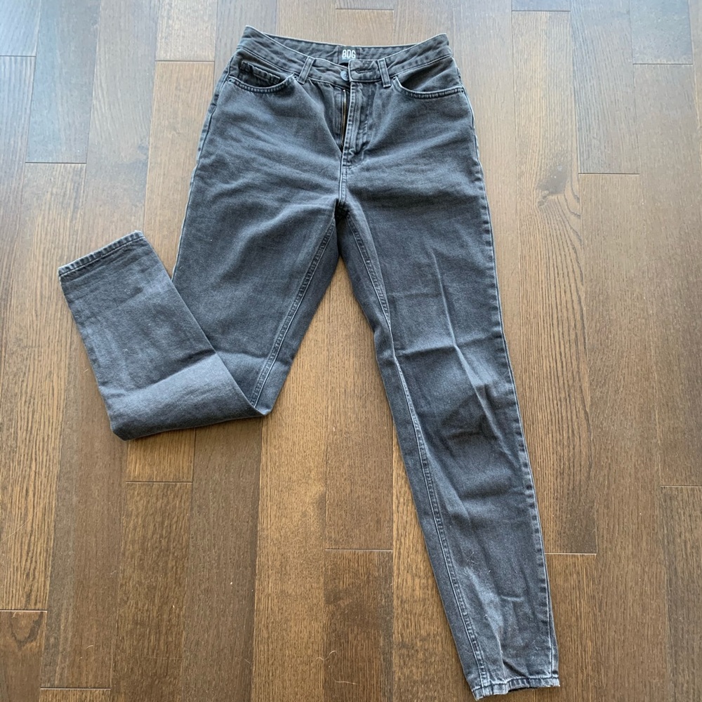 URBAN BDG Mom High Rise Jeans